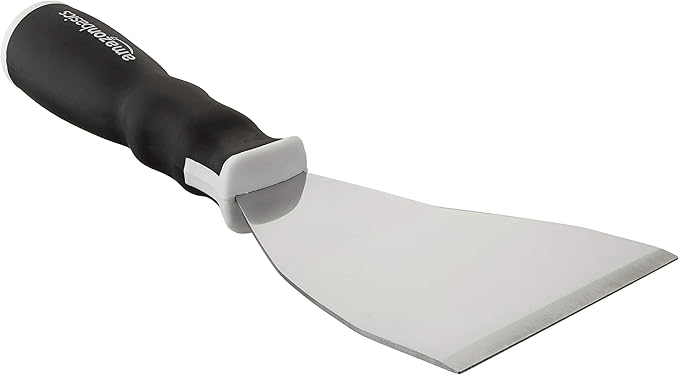 Amazon Basics Soft Grip Bent Scraper with Pole Socket, Heavy-Duty Hammer End for High-Reach Scraping, 3"