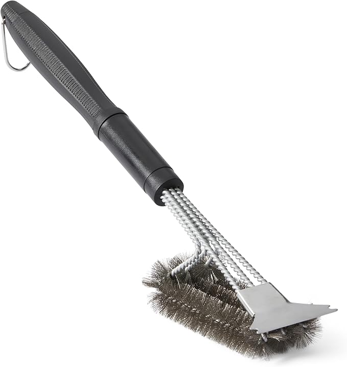 Amazon Basics Grill Brush and Scraper with Deluxe Handle, BBQ Cleaning Tool for Gas, Infrared, Charcoal, Porcelain Grills, Outdoor Grill Accessories