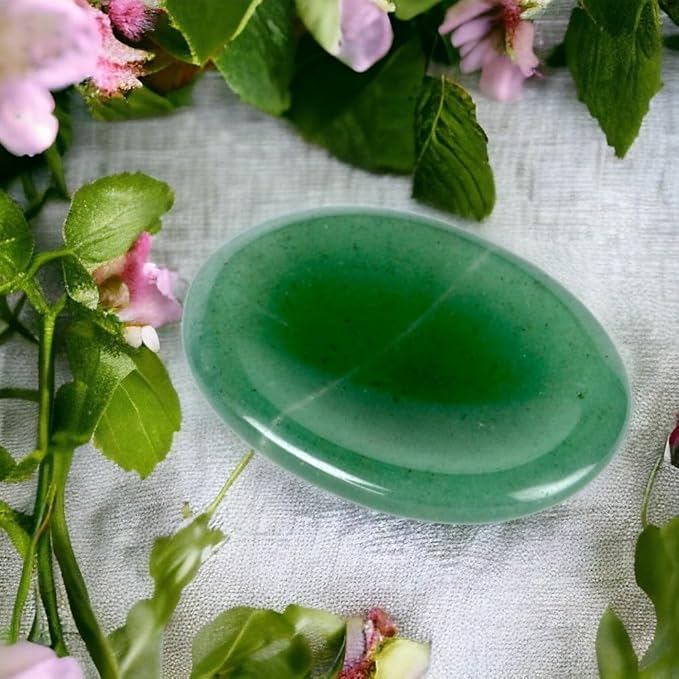 Green Aventurine Worry Stone – Crystal Thumb Worry Stone for Anxiety, Stress – Relaxing and Soothing Balance Stones for Meditation, Stress Relief – Healing Stones and Crystals for Men and Women
