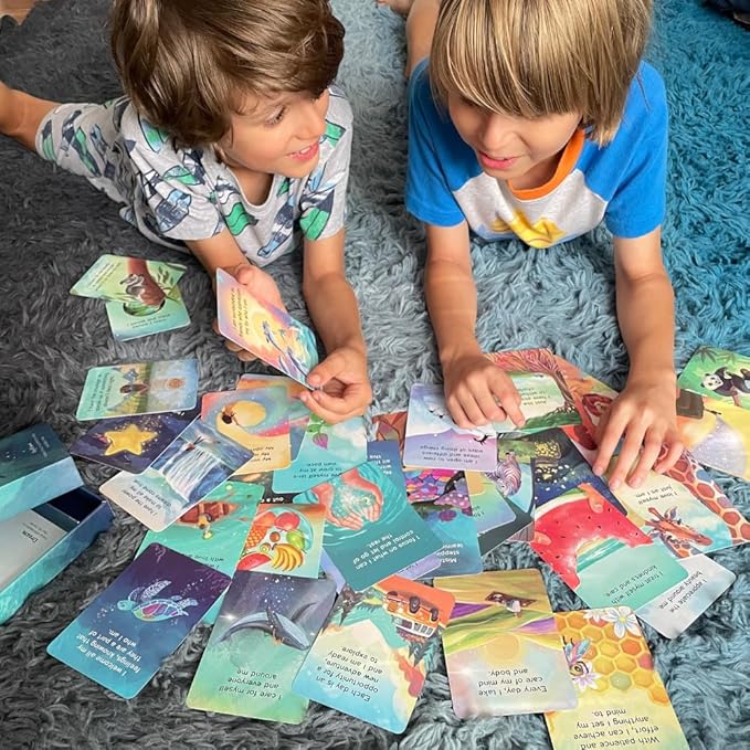 Big Life Journal Dream Affirmation Cards, 52 Beautifully Illustrated Cards Positive Mindful for Kids with Display Stand, Daily Inspiration for Self-Esteem, Positivity, Ideal Gifts for Teens & Teachers