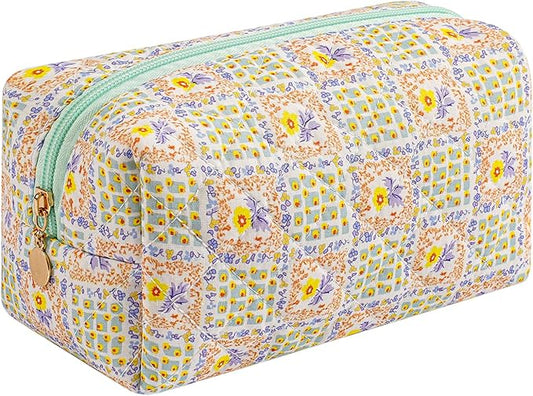 HHQQWZ Makeup Bag Travel Cosmetic Bag for Women Girls, Zipper Make Up Pouch, Floral Flowers Toiletry Organizer Makeup, Portable Storage Bag, Cosmetic Travel Cloth Bag (Green Checkered Floral)