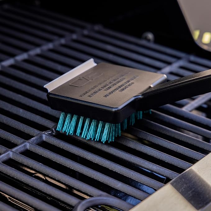 Charbroil Safer Replaceable Head Nylon Bristle Grill Brush with Cool Clean Technology - CB1250038P6